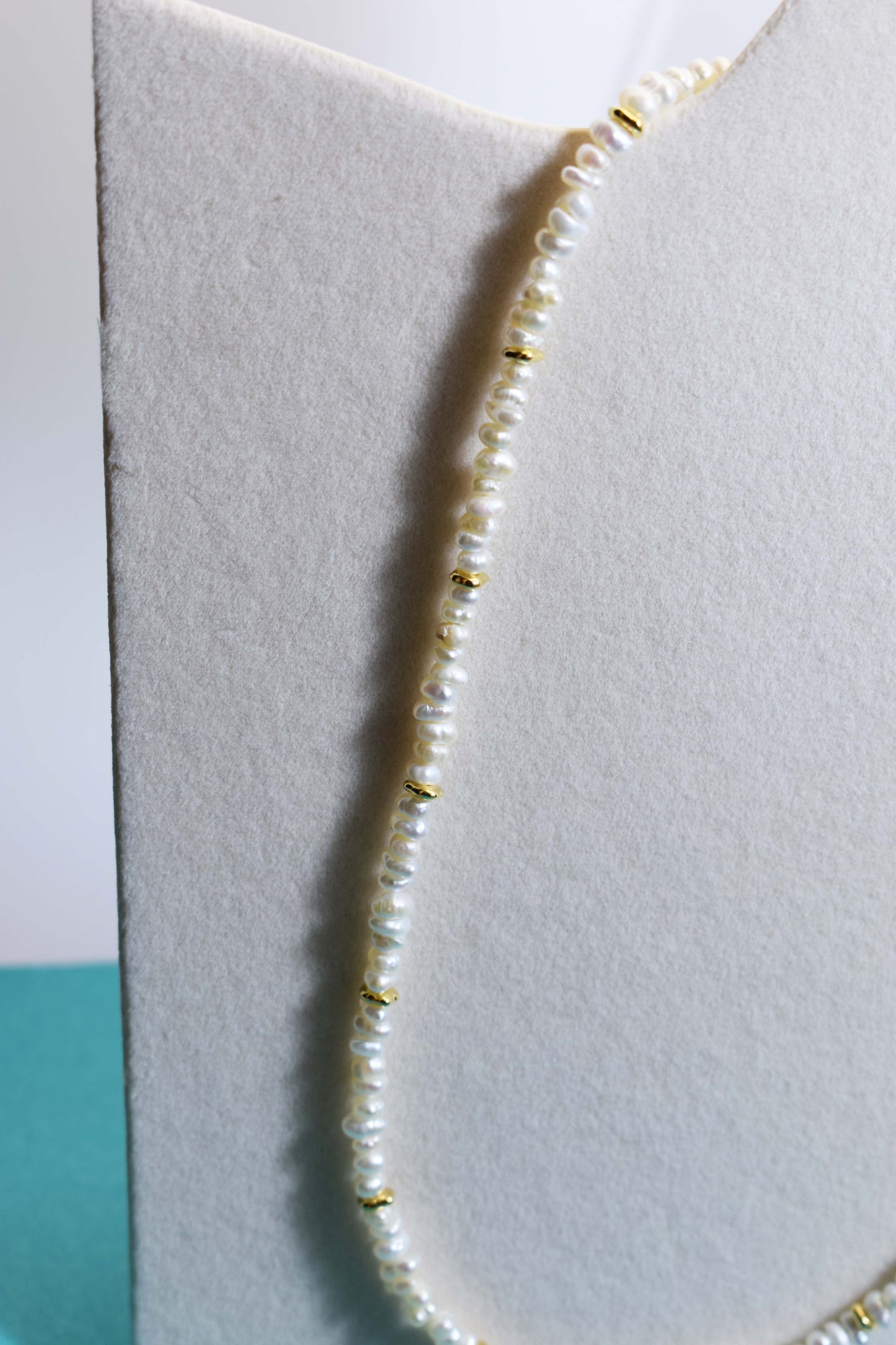 Natural pearl necklace with rice shaped pearl strap and adjustable chain length