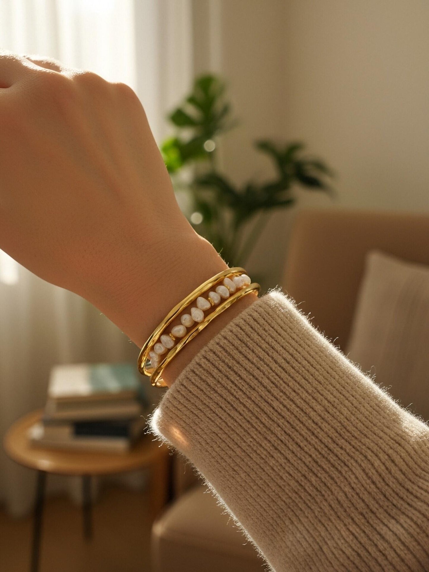 Natural Pearl Bracelet Side Punching Three Set  Smile Bracelet Gold Open Hammer Bracelet