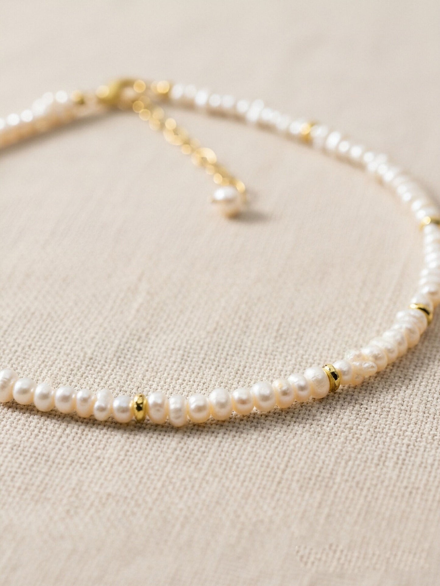 Natural pearl necklace with rice shaped pearl strap and adjustable chain length