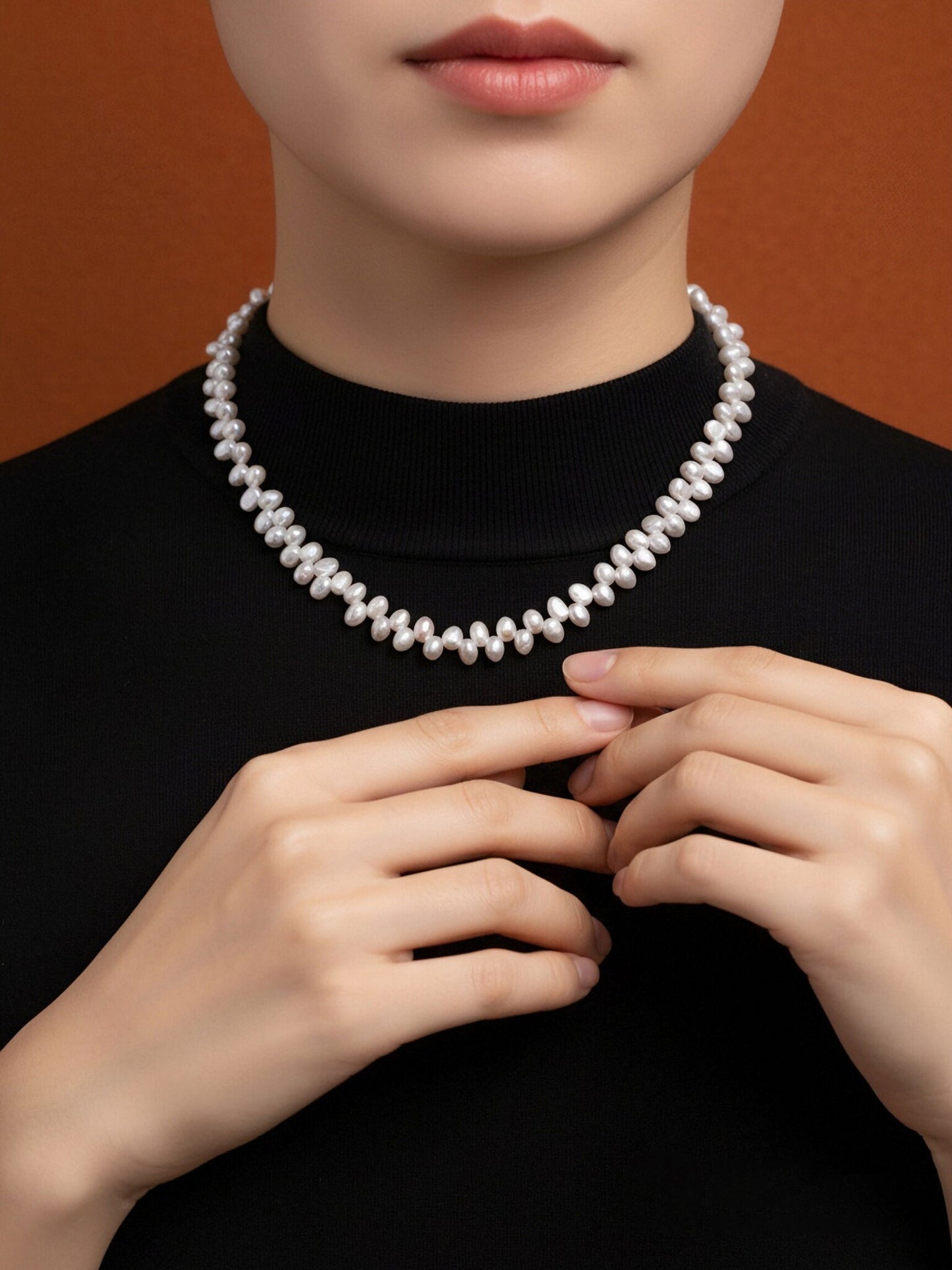 Natural pearl necklace with left-right symmetry, staggered pattern, adjustable length extension chain