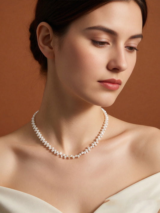 Natural pearl necklace with left-right symmetry, staggered pattern, adjustable length extension chain