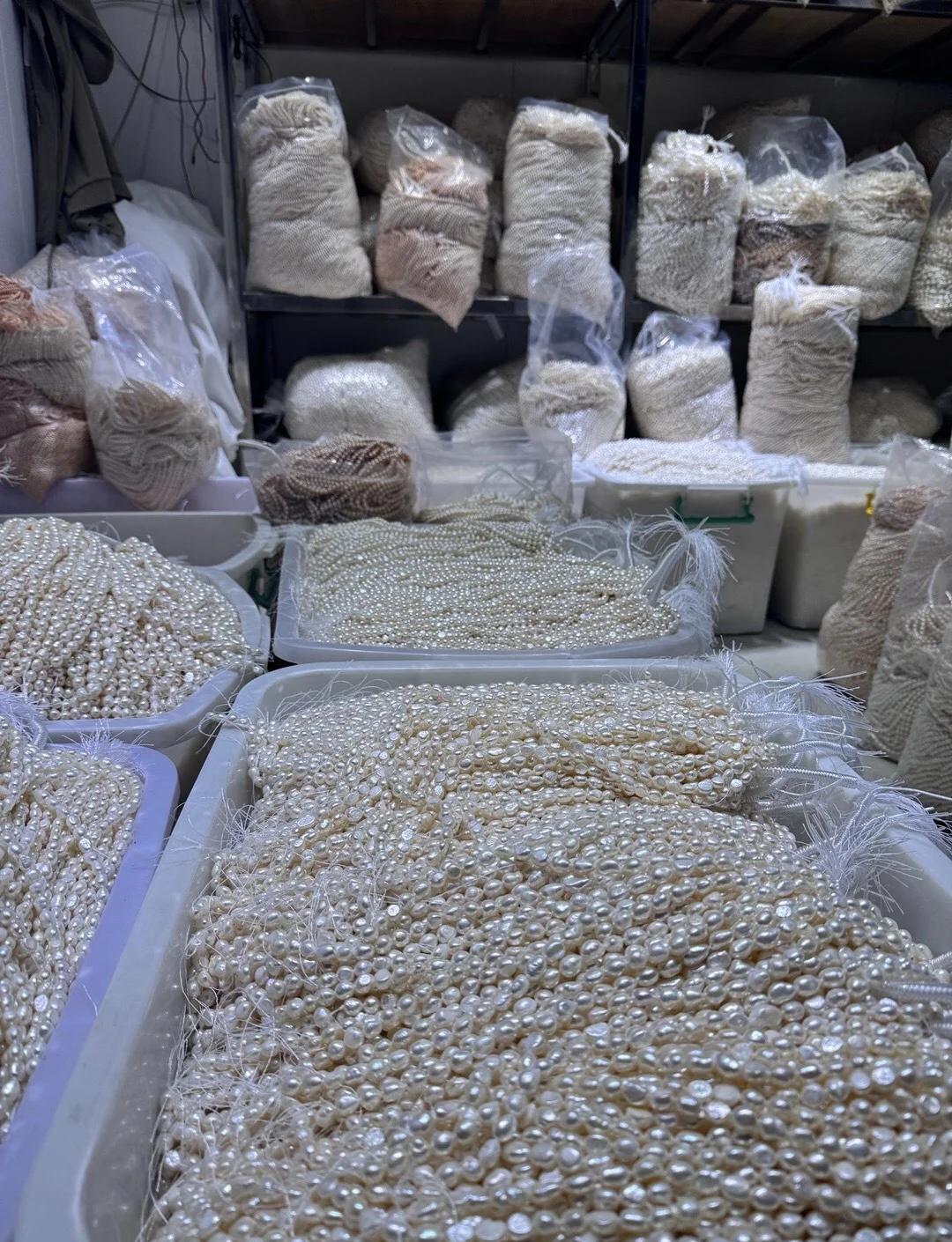 Natural pearl earrings, small light bulb shaped, bare pearl, simple and fashionable, versatile earrings