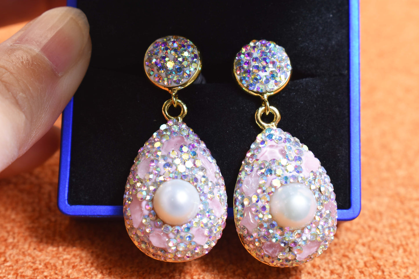 Natural pearl long earrings with three-dimensional inlaid powder crystal zircon, gorgeous earrings