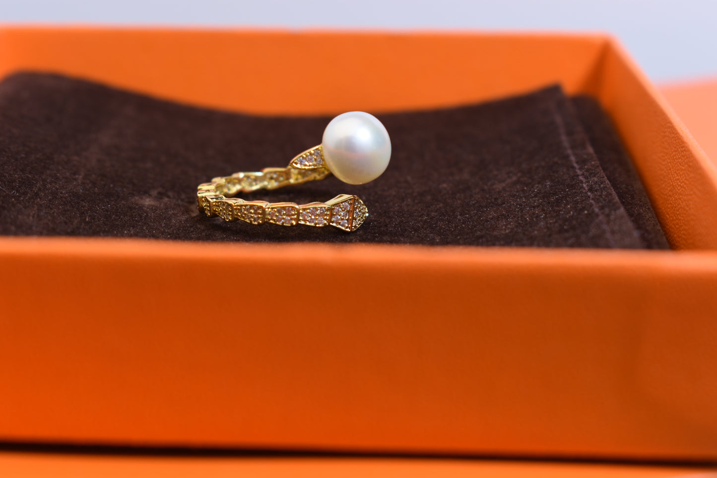 Natural pearl ring inlaid with zircon snake shaped opening adjustable ring