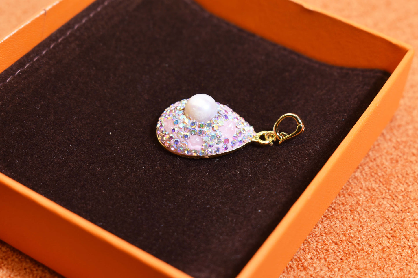 Natural pearl necklace pendant, three-dimensional inlaid with colored zircon and pink tourmaline pendant