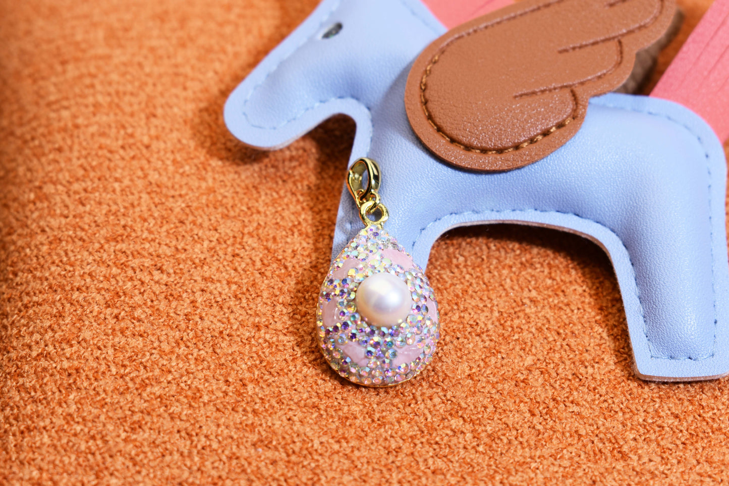 Natural pearl necklace pendant, three-dimensional inlaid with colored zircon and pink tourmaline pendant