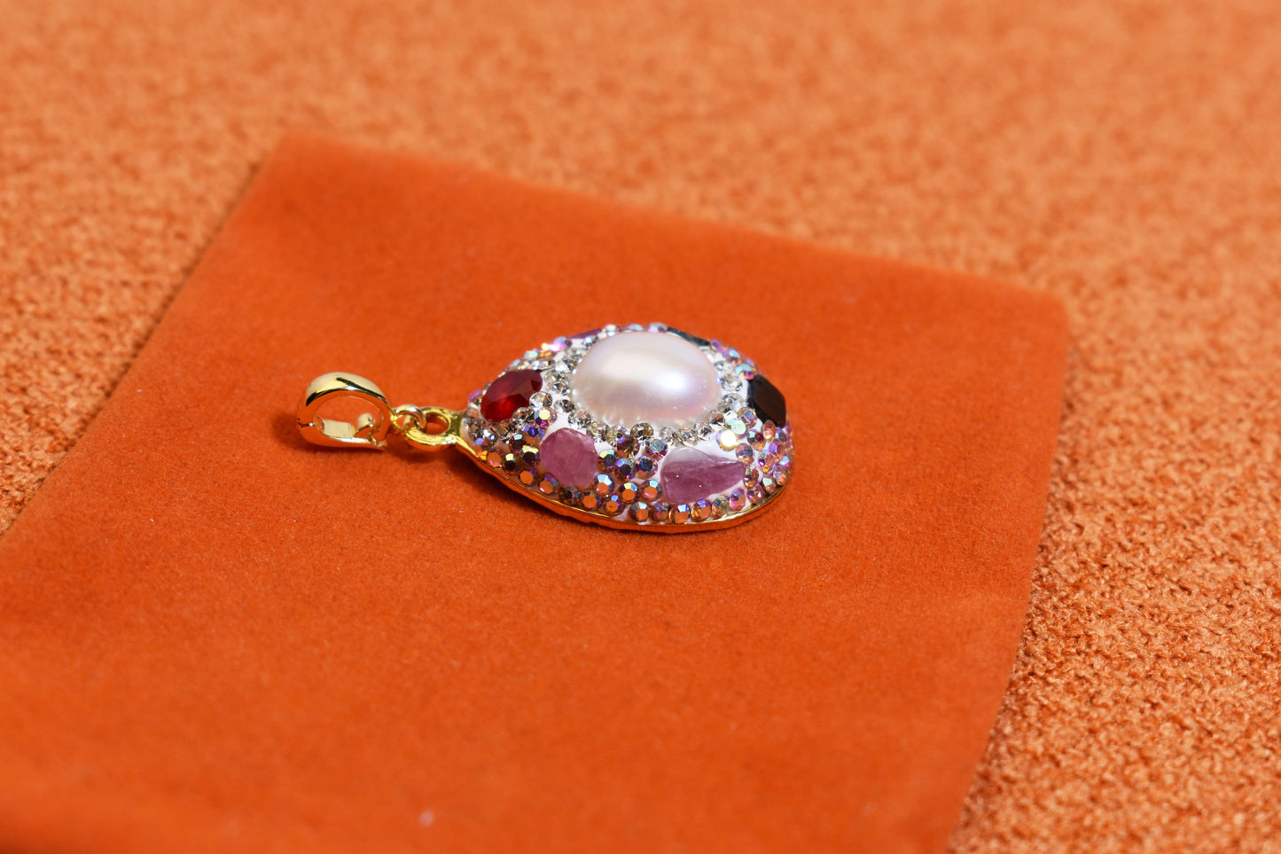 Natural pearl necklace pendant, three-dimensional inlaid with colored zircon and tourmaline pendant