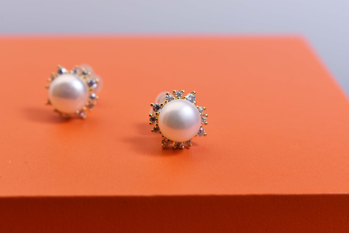 Natural pearl earrings with sunflower shaped inlay and zircon earrings