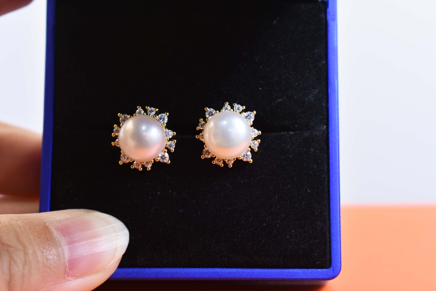 Natural pearl earrings with sunflower shaped inlay and zircon earrings