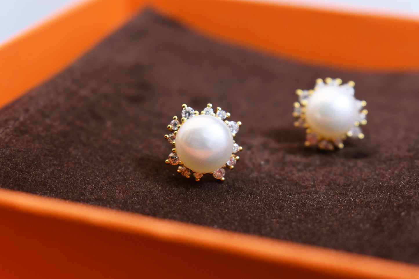 Natural pearl earrings with sunflower shaped inlay and zircon earrings