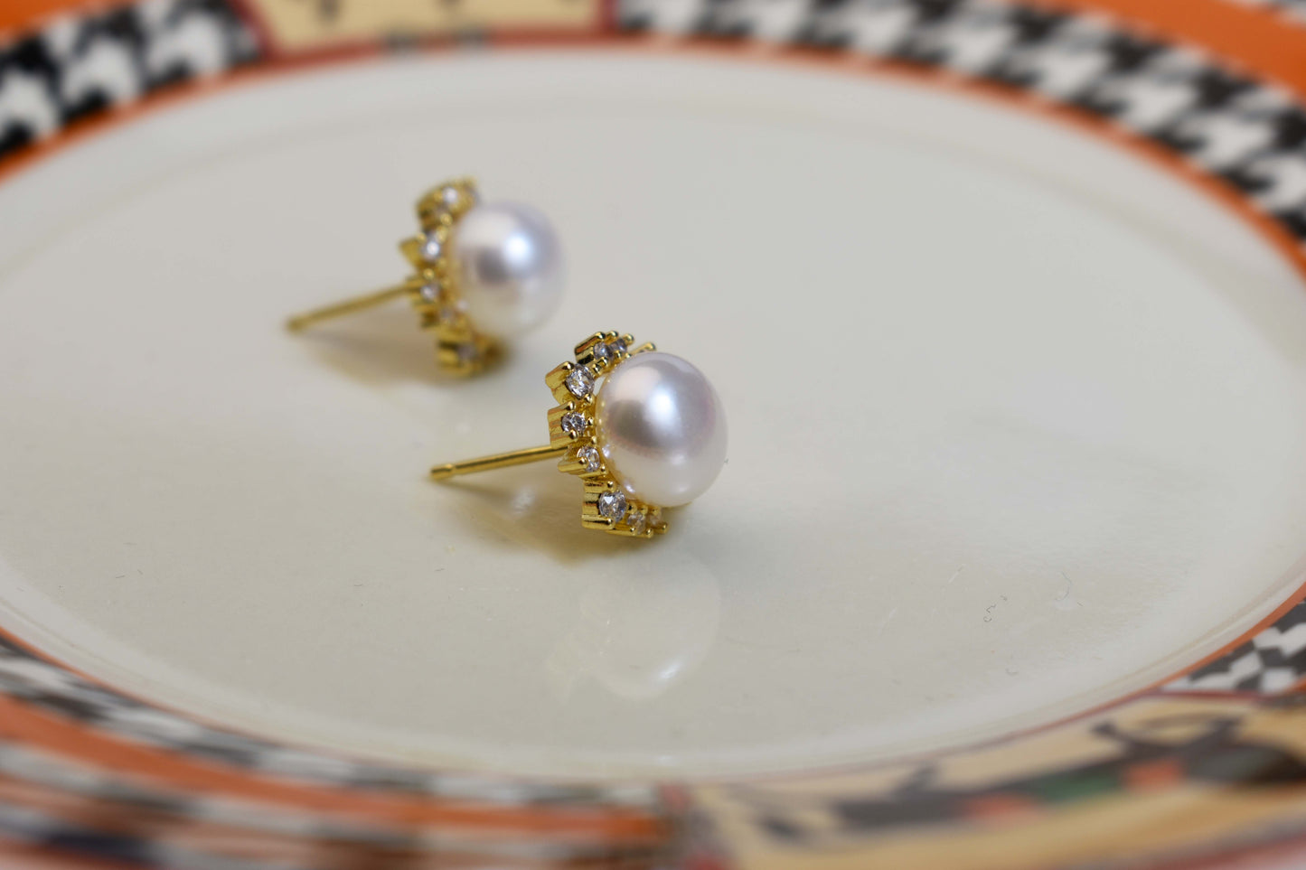 Natural pearl earrings with sunflower shaped inlay and zircon earrings