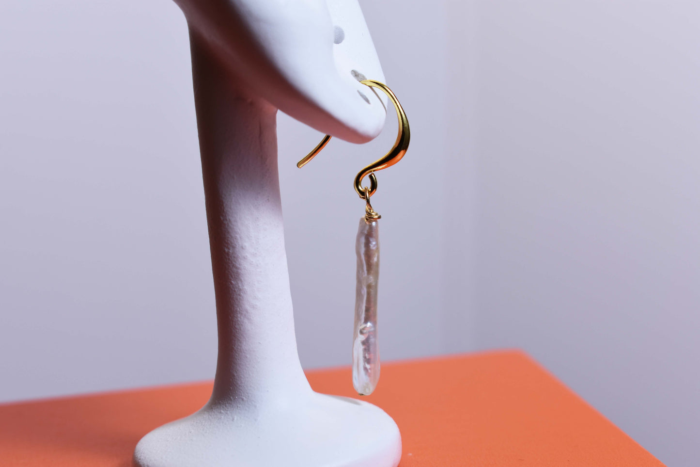 Natural pearl earrings long small silver bar with simple and fashionable ear hook design