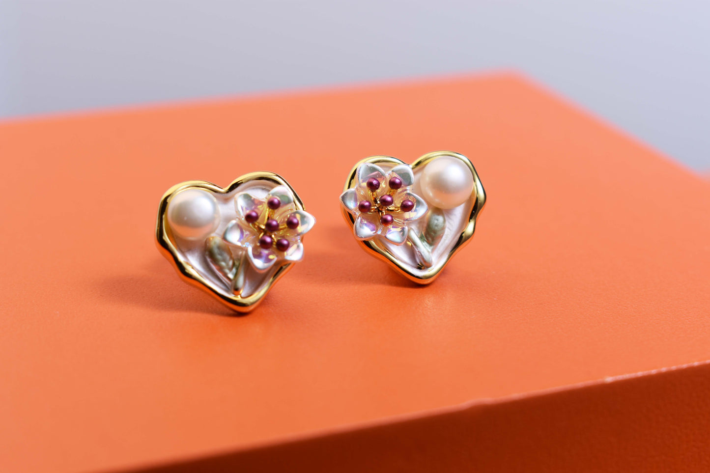 Natural pearl earrings with heart-shaped floral enamel craftsmanship earrings