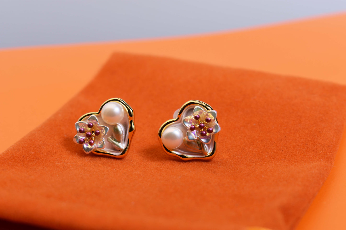 Natural pearl earrings with heart-shaped floral enamel craftsmanship earrings
