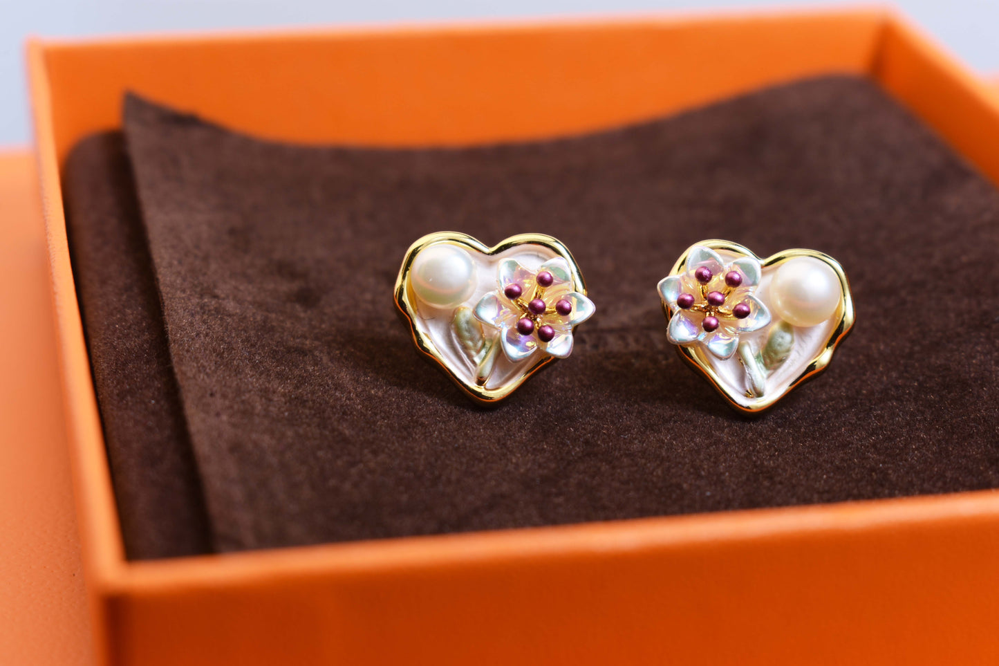 Natural pearl earrings with heart-shaped floral enamel craftsmanship earrings