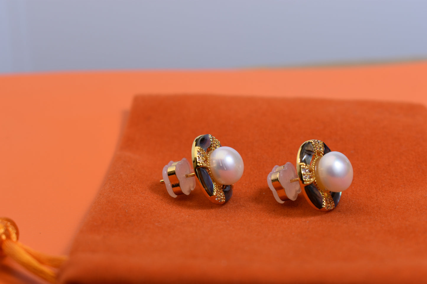 Natural pearl earrings with lucky four petal flower inlay and black abalone shell earrings