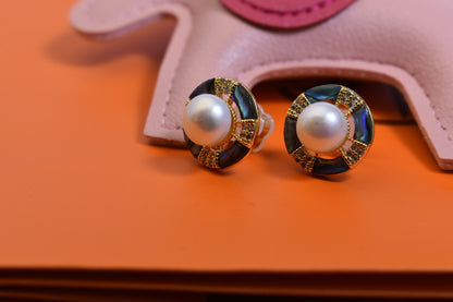 Natural pearl earrings with lucky four petal flower inlay and black abalone shell earrings
