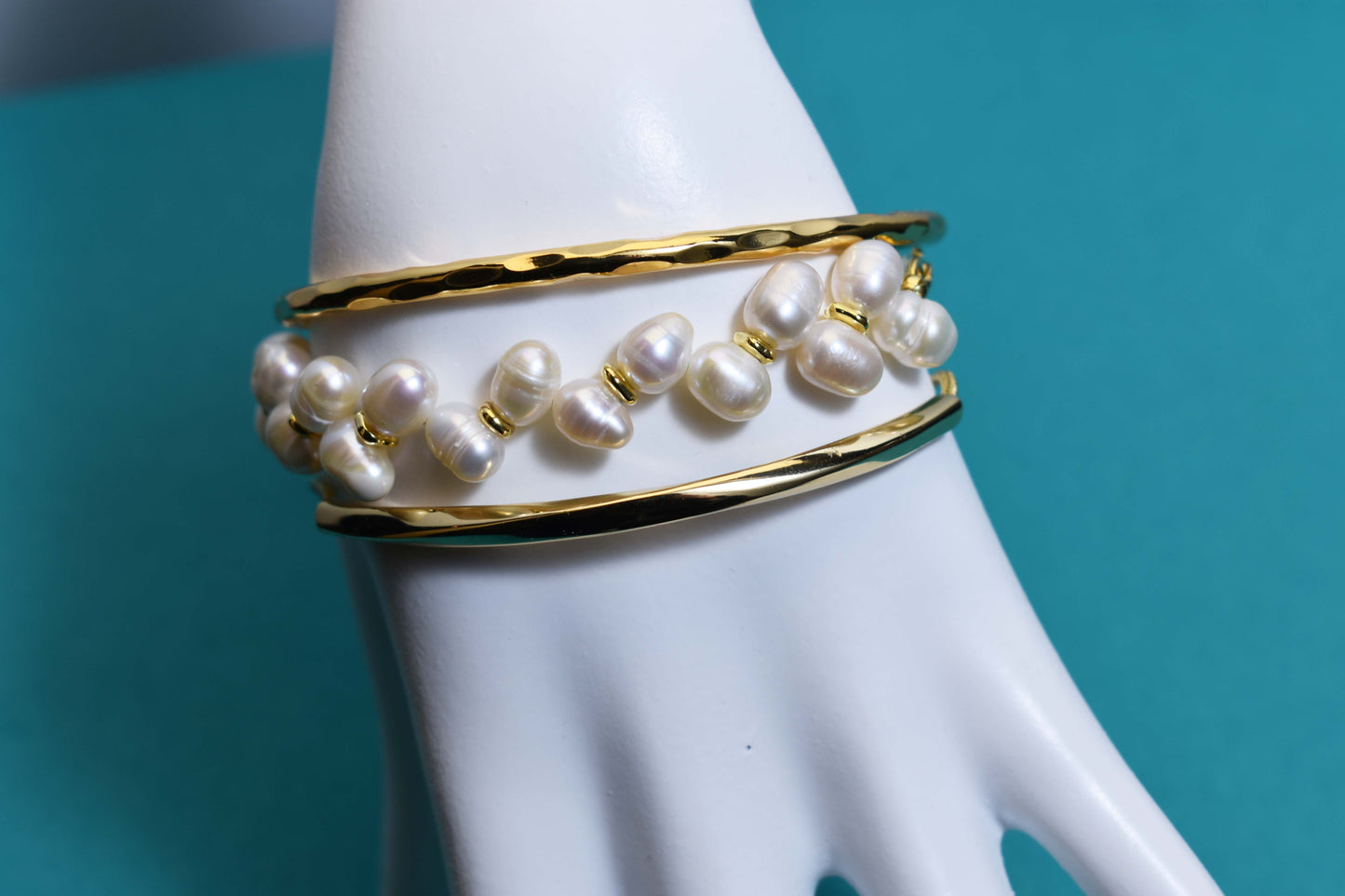 Natural Pearl Wheat Spike Style Three Set  Smile Bracelet Gold Open Hammer Bracelet