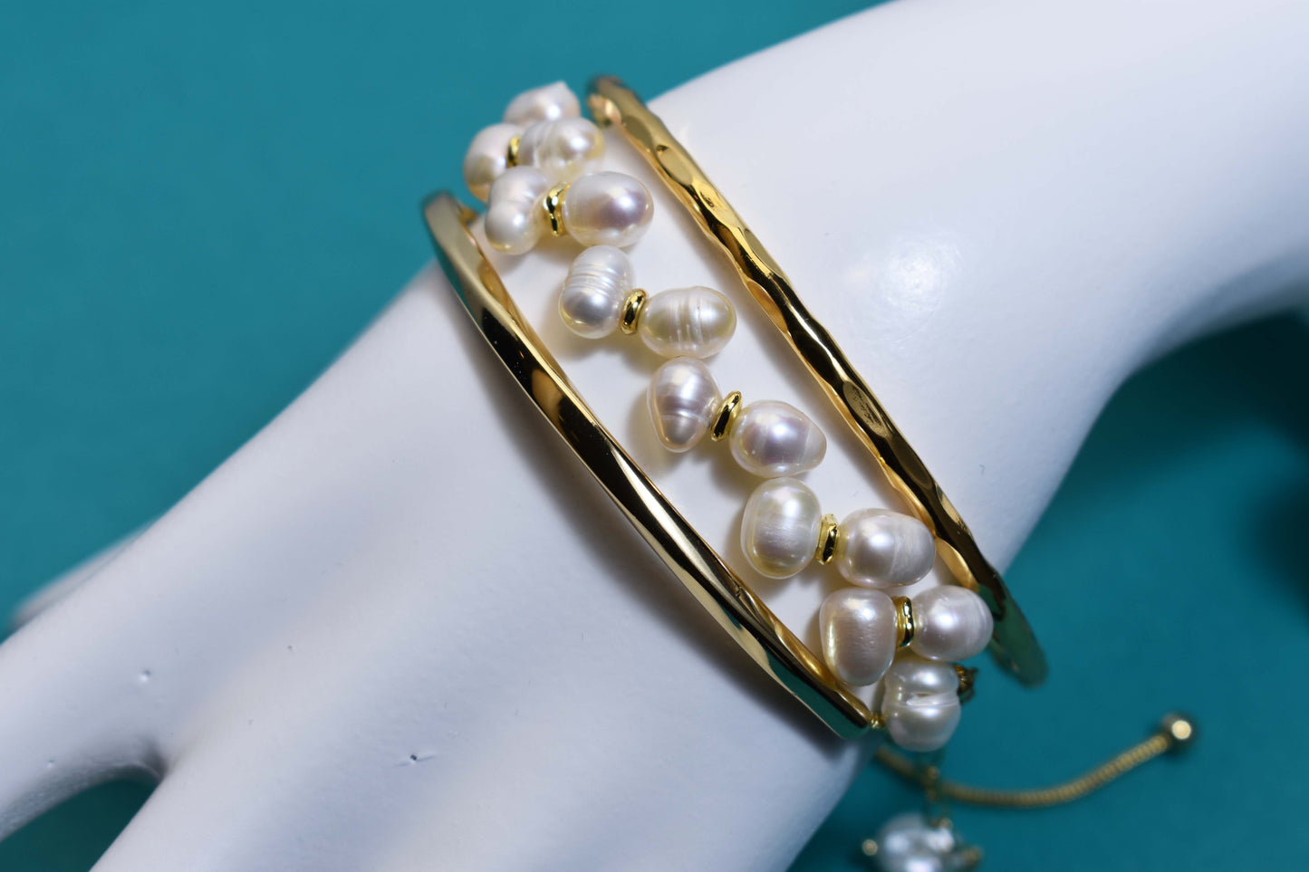 Natural Pearl Wheat Spike Style Three Set  Smile Bracelet Gold Open Hammer Bracelet