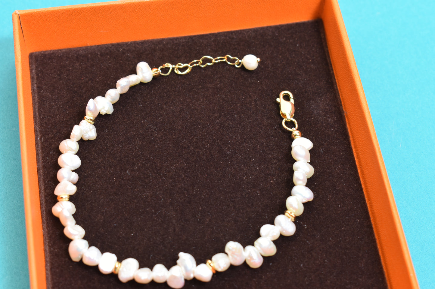 Natural Pearl Bracelet Side Punching Three Set  Smile Bracelet Gold Open Hammer Bracelet