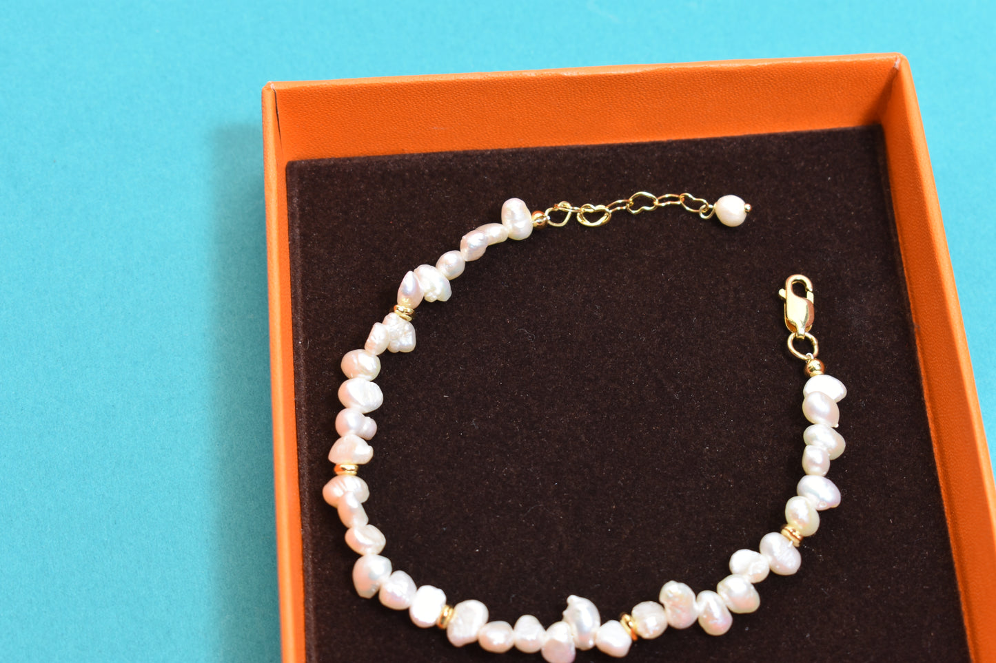 Natural Pearl Bracelet Side Punching Three Set  Smile Bracelet Gold Open Hammer Bracelet