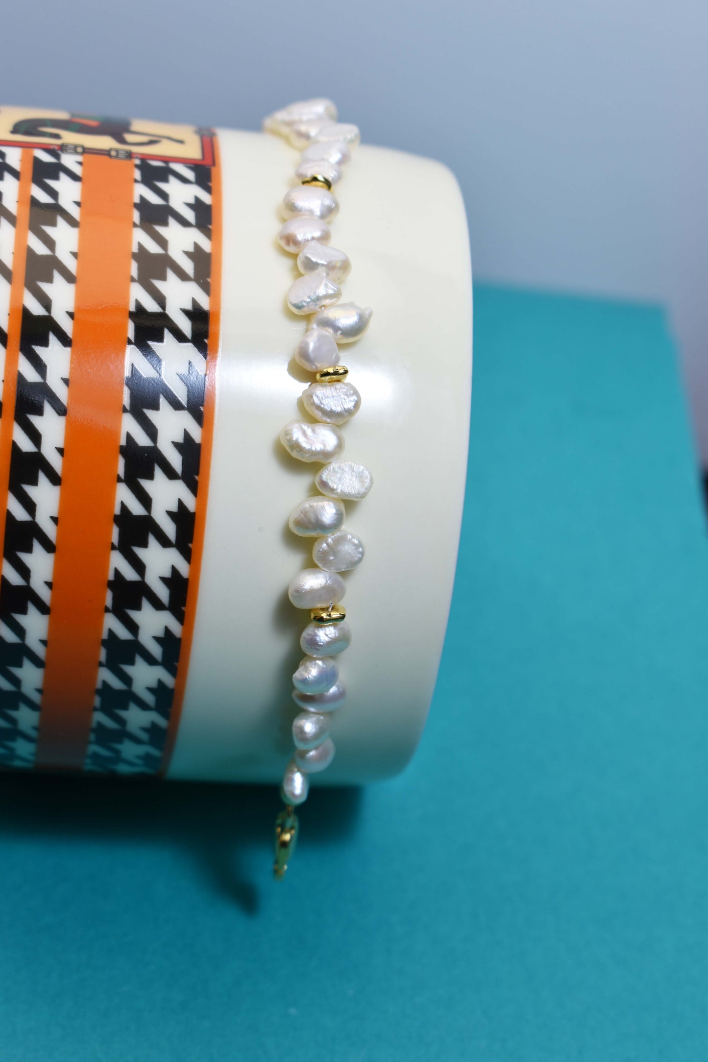 Natural Pearl Bracelet Side Punching Three Set  Smile Bracelet Gold Open Hammer Bracelet