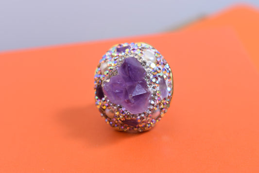 Luxurious and shiny natural amethyst pearl ring with three-dimensional dense inlay of tourmaline and colored zircon. Adjustable ring at the opening