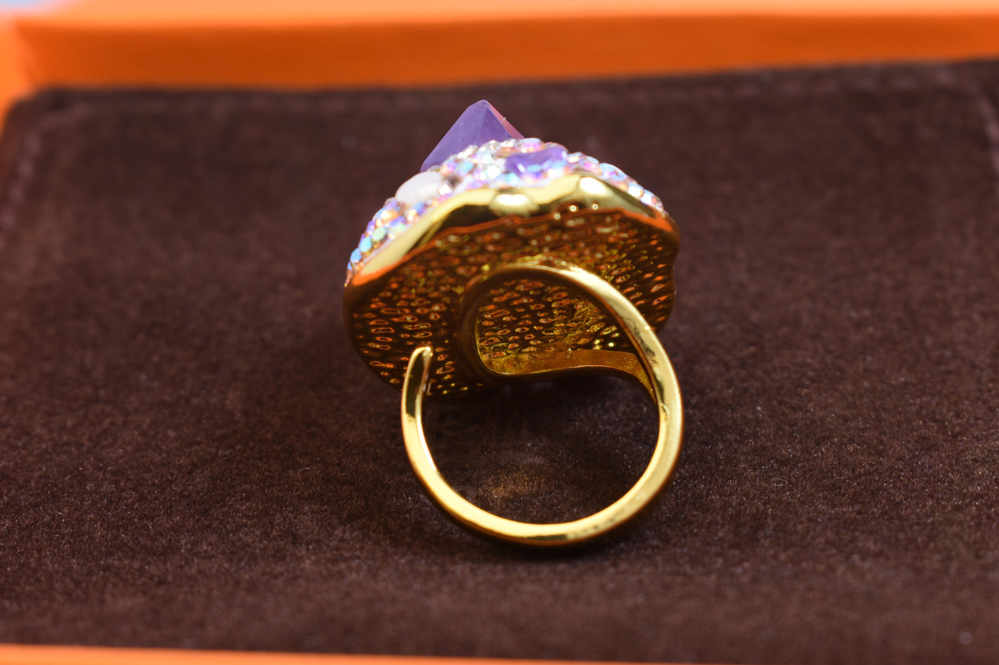 Luxurious and shiny natural amethyst pearl ring with three-dimensional dense inlay of tourmaline and colored zircon. Adjustable ring at the opening