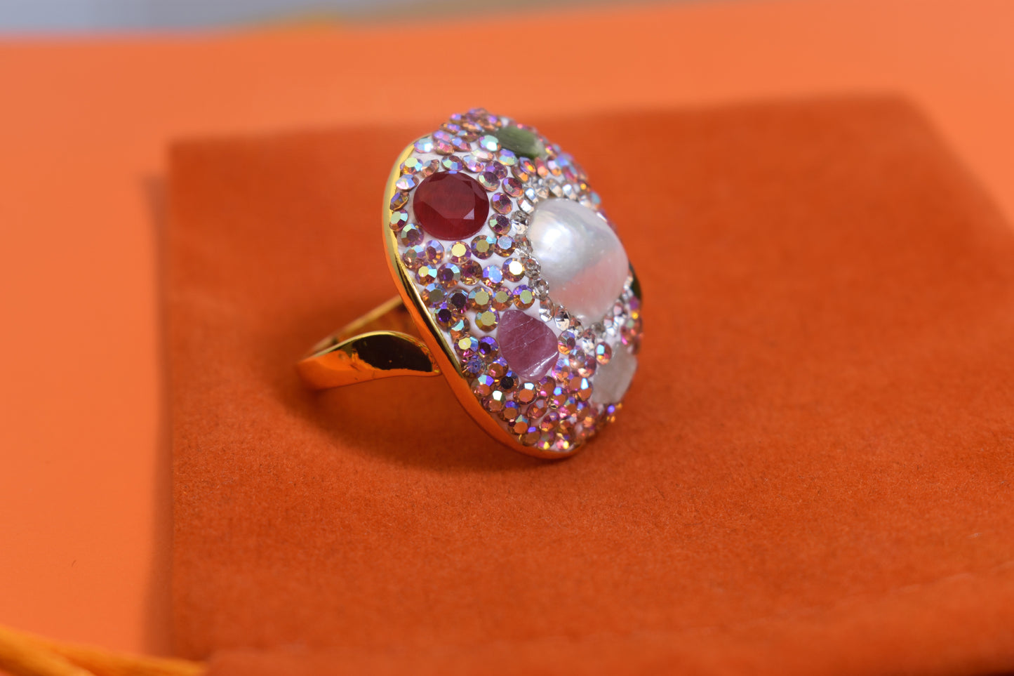 Luxurious shiny natural pearl ring with three-dimensional dense inlay of colored zircon gemstones, adjustable ring at the opening