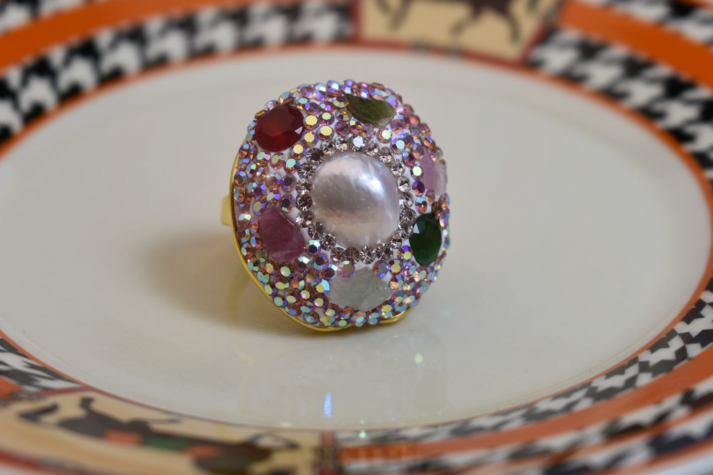 Luxurious shiny natural pearl ring with three-dimensional dense inlay of colored zircon gemstones, adjustable ring at the opening