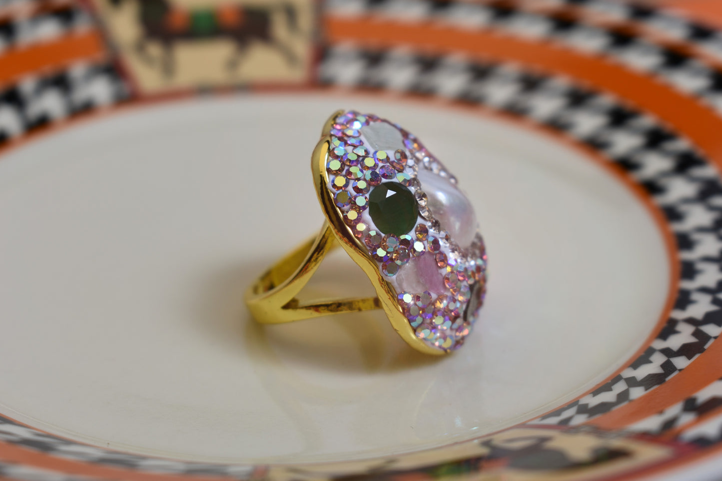 Luxurious shiny natural pearl ring with three-dimensional dense inlay of colored zircon gemstones, adjustable ring at the opening