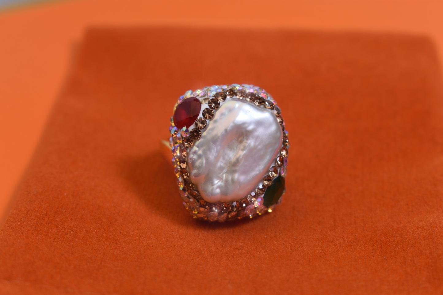 Luxurious shiny natural pearl ring with three-dimensional dense inlay of colored zircon gemstones, adjustable ring at the opening