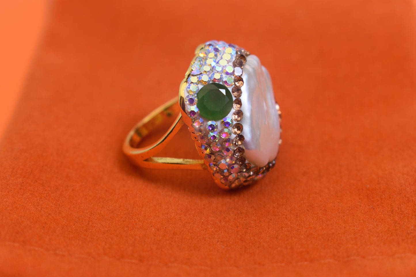Luxurious shiny natural pearl ring with three-dimensional dense inlay of colored zircon gemstones, adjustable ring at the opening