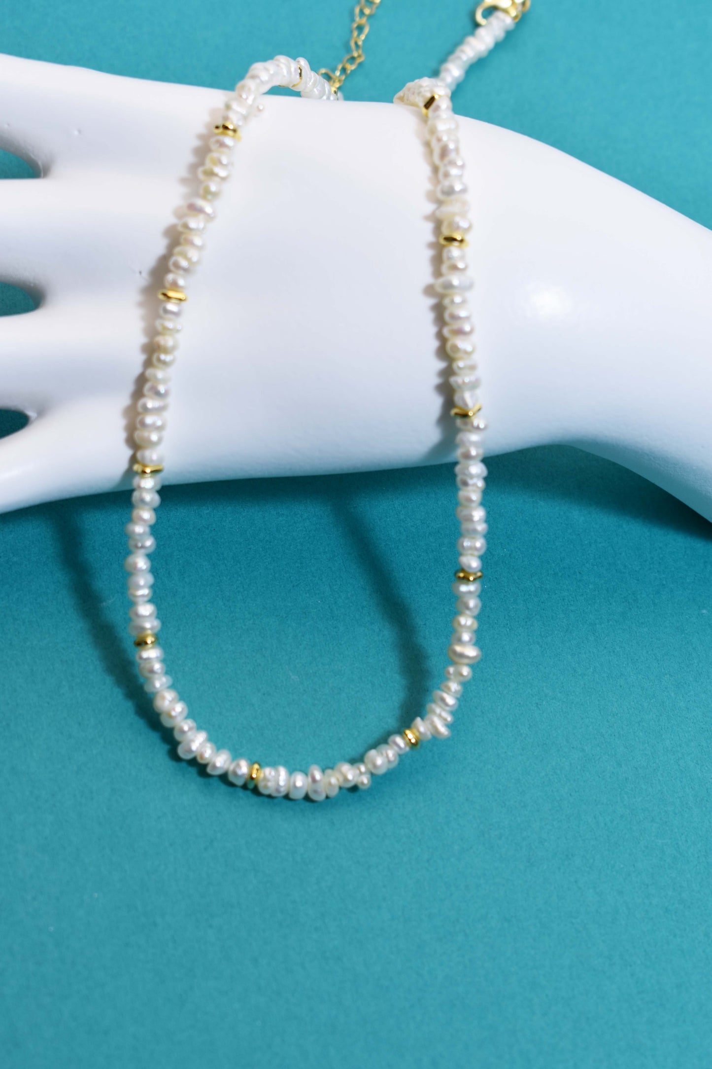 Natural pearl necklace with rice shaped pearl strap and adjustable chain length