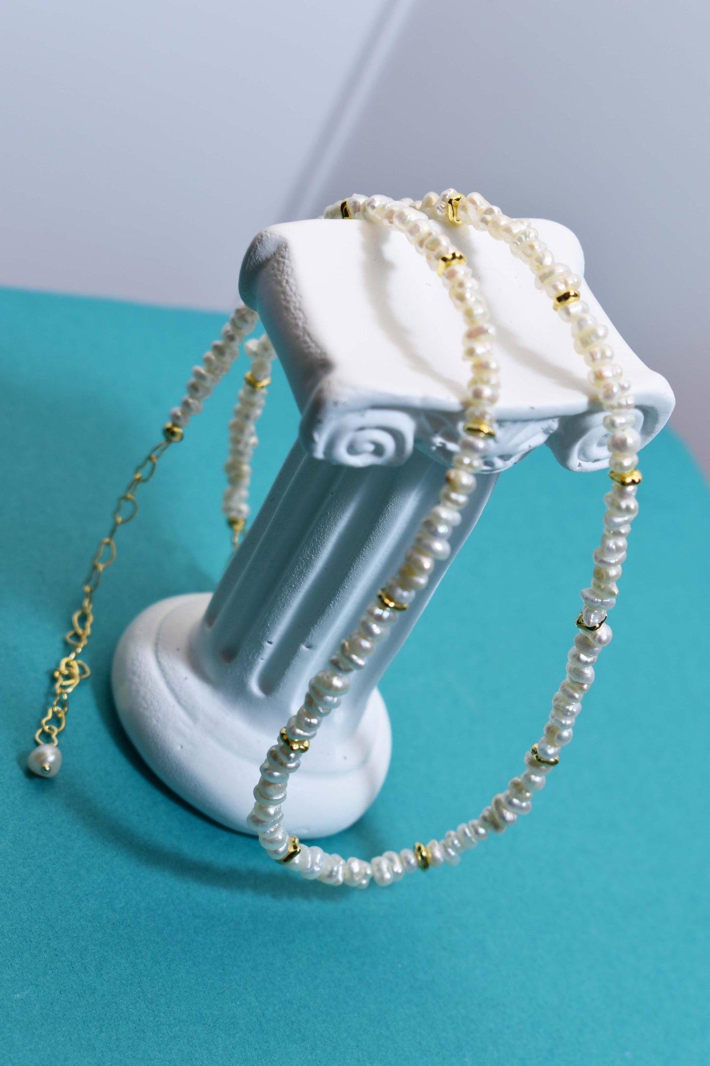 Natural pearl necklace with rice shaped pearl strap and adjustable chain length