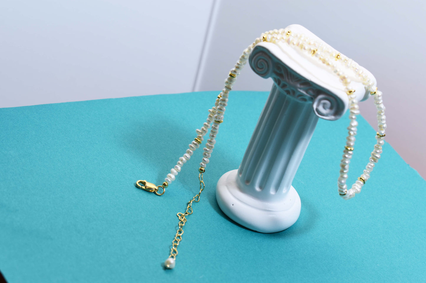 Natural pearl necklace with rice shaped pearl strap and adjustable chain length