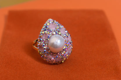 Luxurious Sparkling S Water Drop Shaped Natural Pearl Ring with Three Dimensional Dense Inlaid Pink Crystal Zircon Opening Adjustable Ring