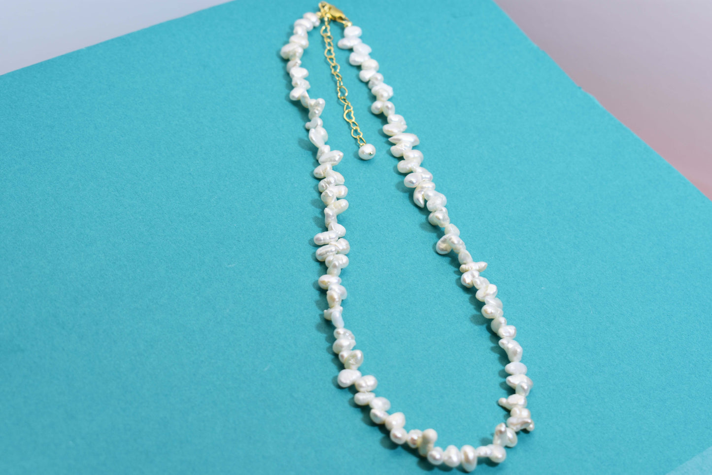 Natural pearl necklace with side perforations, small flat pearl strap, extended chain length adjustable necklace