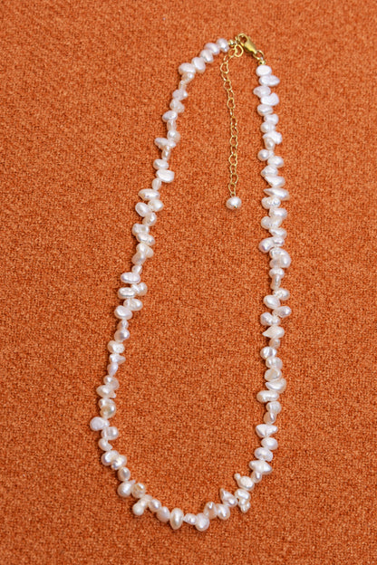 Natural pearl necklace with side perforations, small flat pearl strap, extended chain length adjustable necklace