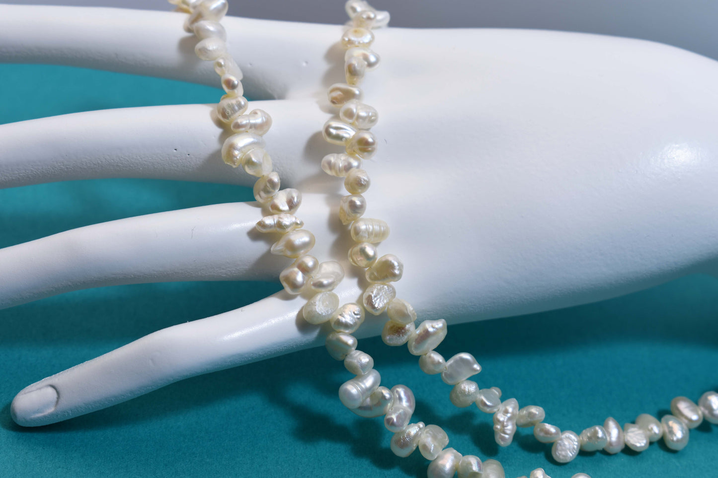 Natural pearl necklace with side perforations, small flat pearl strap, extended chain length adjustable necklace