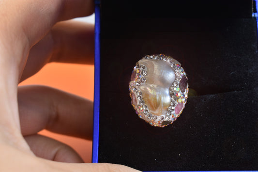 Luxurious and shiny natural Baroque pearl ring with three-dimensional dense inlay of colored zircon tourmaline, adjustable ring at the opening