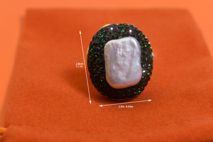 Luxurious and Shining Natural Baroque Pearl Ring with Three Dimensional Dense Inlaid Green Crystal Opening Adjustable Ring