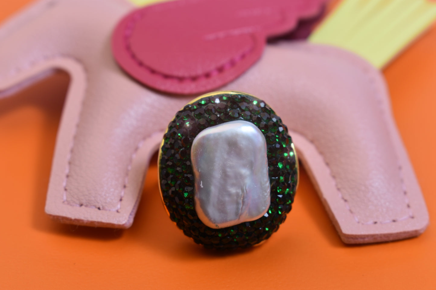 Luxurious and Shining Natural Baroque Pearl Ring with Three Dimensional Dense Inlaid Green Crystal Opening Adjustable Ring