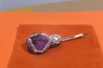 Baroque pearl three-dimensional inlaid with purple crystal and zircon gold hair clip