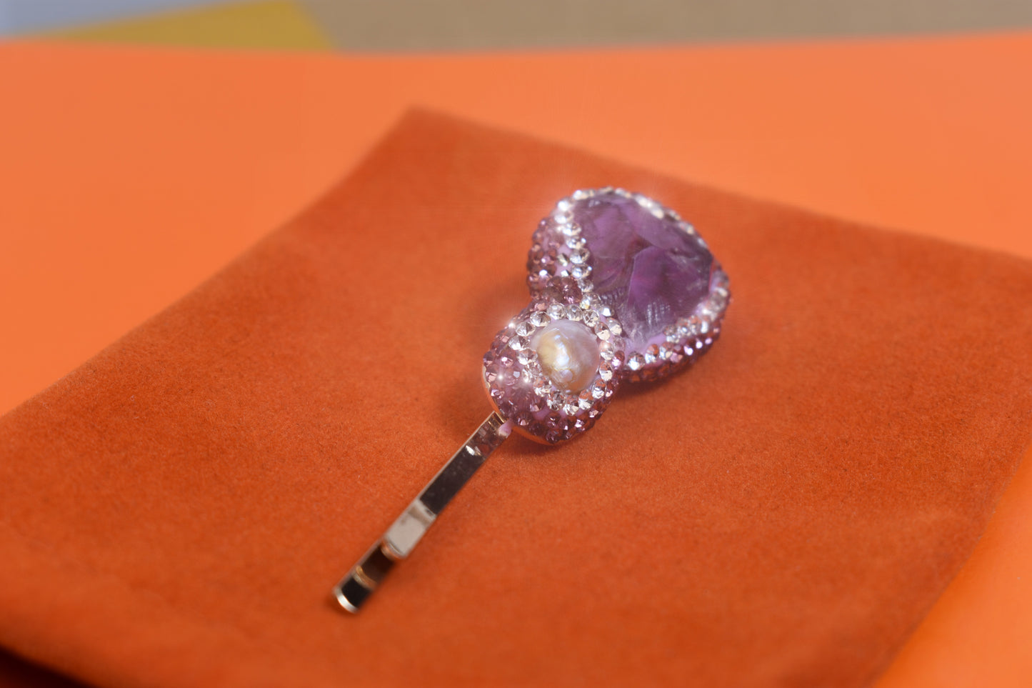 Baroque pearl three-dimensional inlaid with purple crystal and zircon gold hair clip