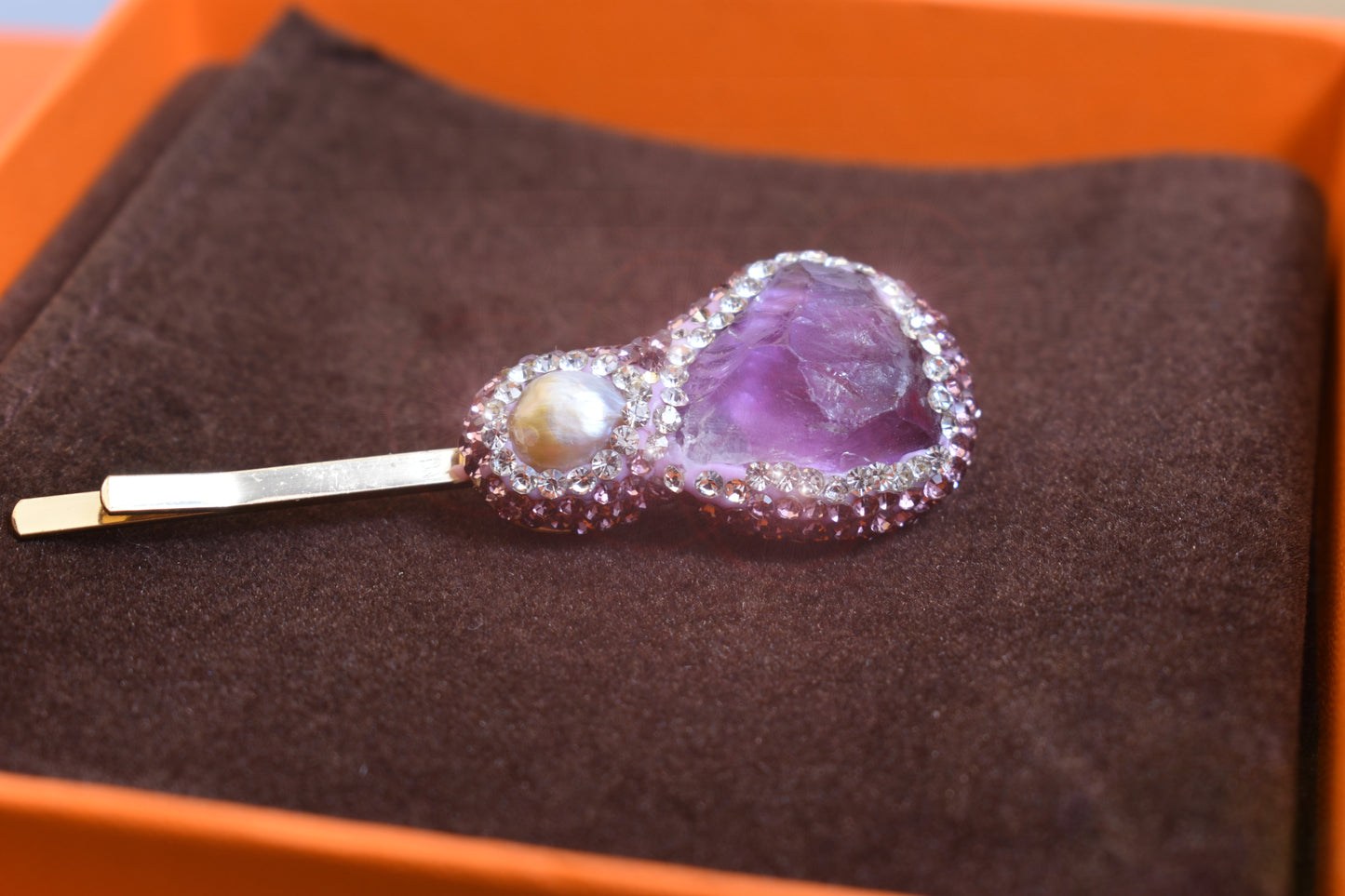 Baroque pearl three-dimensional inlaid with purple crystal and zircon gold hair clip