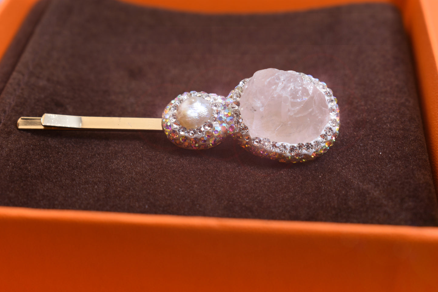 Natural pearl hair clip with three-dimensional inlaid powder crystal and zircon gold hair clip
