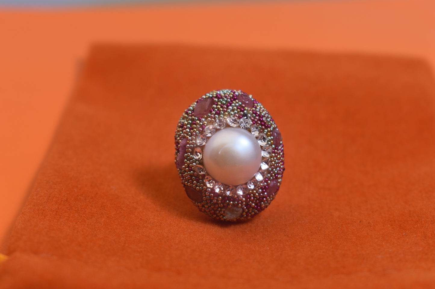Luxurious shiny natural pearl ring with three-dimensional dense inlaid colorful beads, adjustable ring at the opening