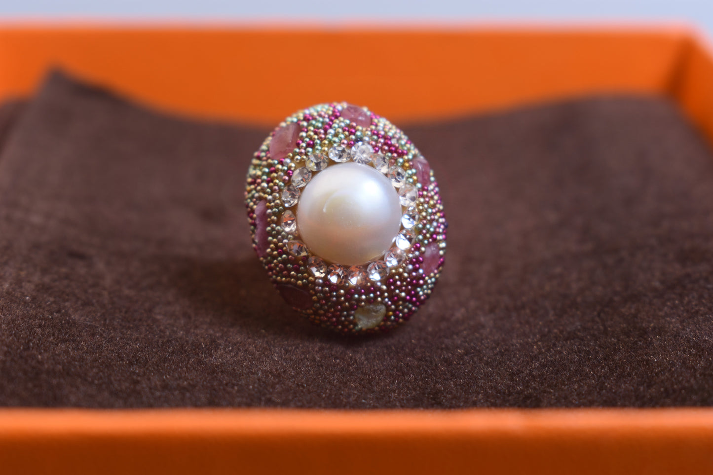 Luxurious shiny natural pearl ring with three-dimensional dense inlaid colorful beads, adjustable ring at the opening