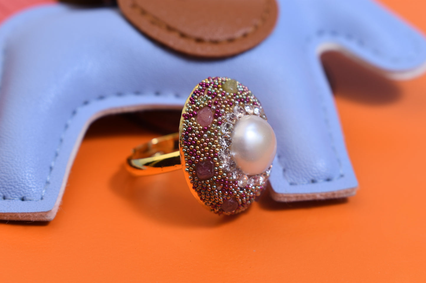 Luxurious shiny natural pearl ring with three-dimensional dense inlaid colorful beads, adjustable ring at the opening